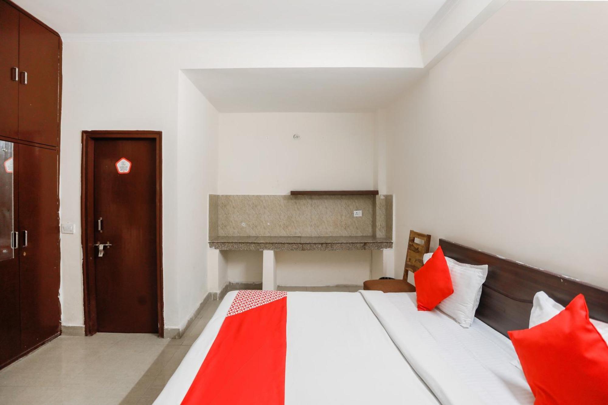 Hotel O Av Residency Near Botanic Garden Of Indian Republic Noida Eksteriør billede