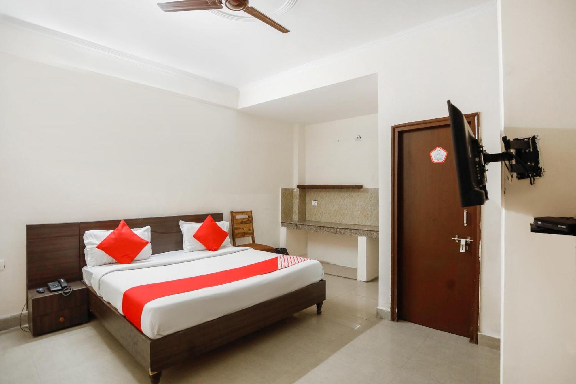 Hotel O Av Residency Near Botanic Garden Of Indian Republic Noida Eksteriør billede