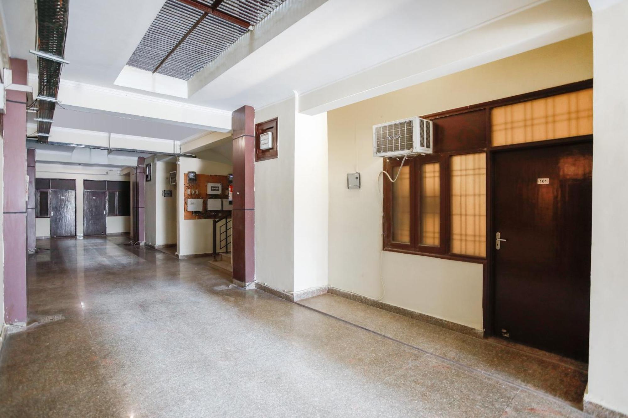 Hotel O Av Residency Near Botanic Garden Of Indian Republic Noida Eksteriør billede