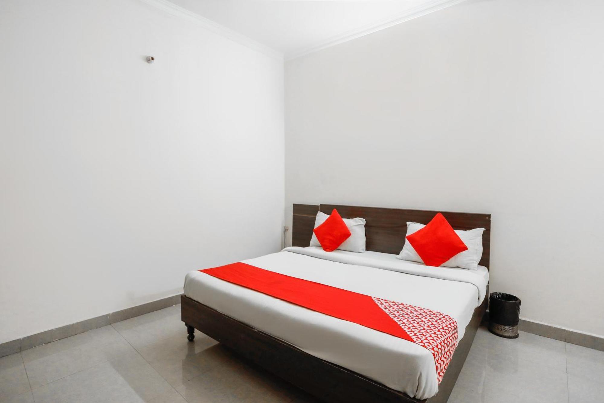 Hotel O Av Residency Near Botanic Garden Of Indian Republic Noida Eksteriør billede