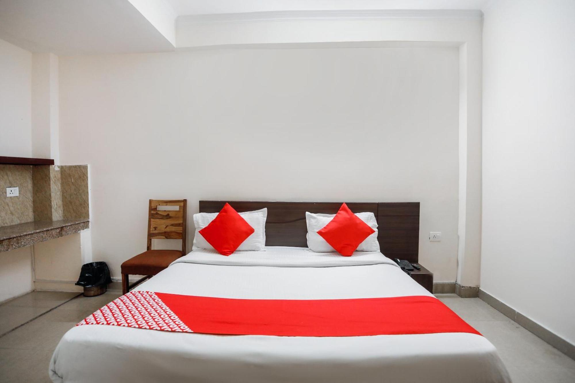 Hotel O Av Residency Near Botanic Garden Of Indian Republic Noida Eksteriør billede